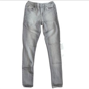 FASHION NOVA | SIZE 3 | LIGHT GRAY WASH